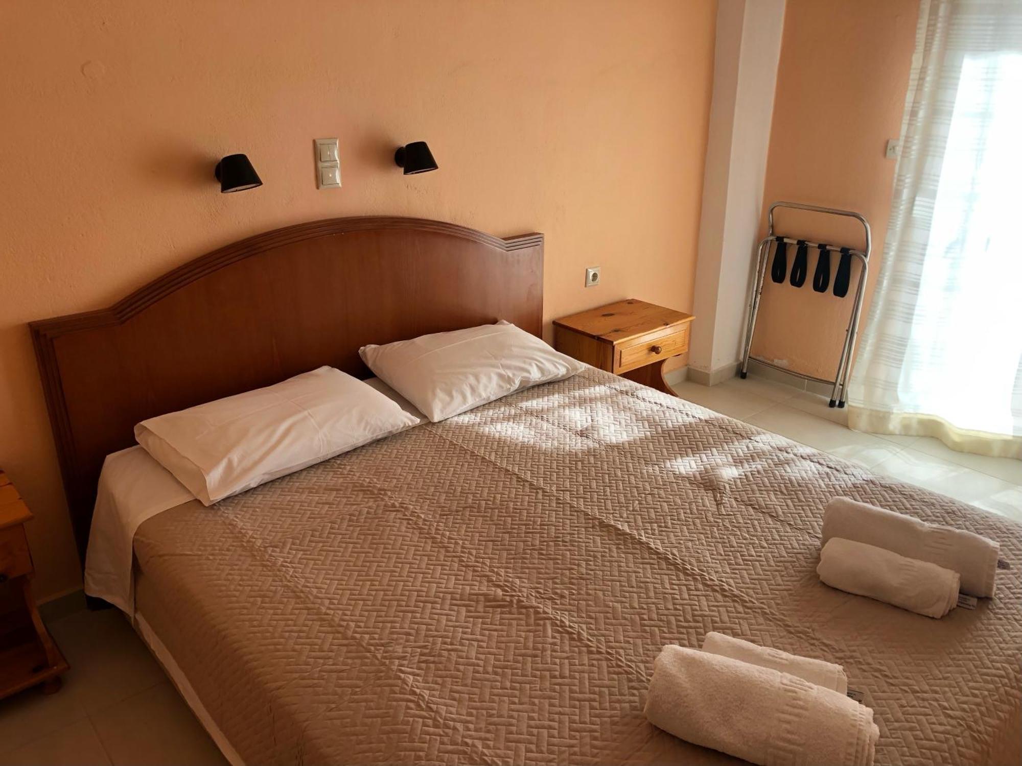 Babis Hotel Скалета Экстерьер фото