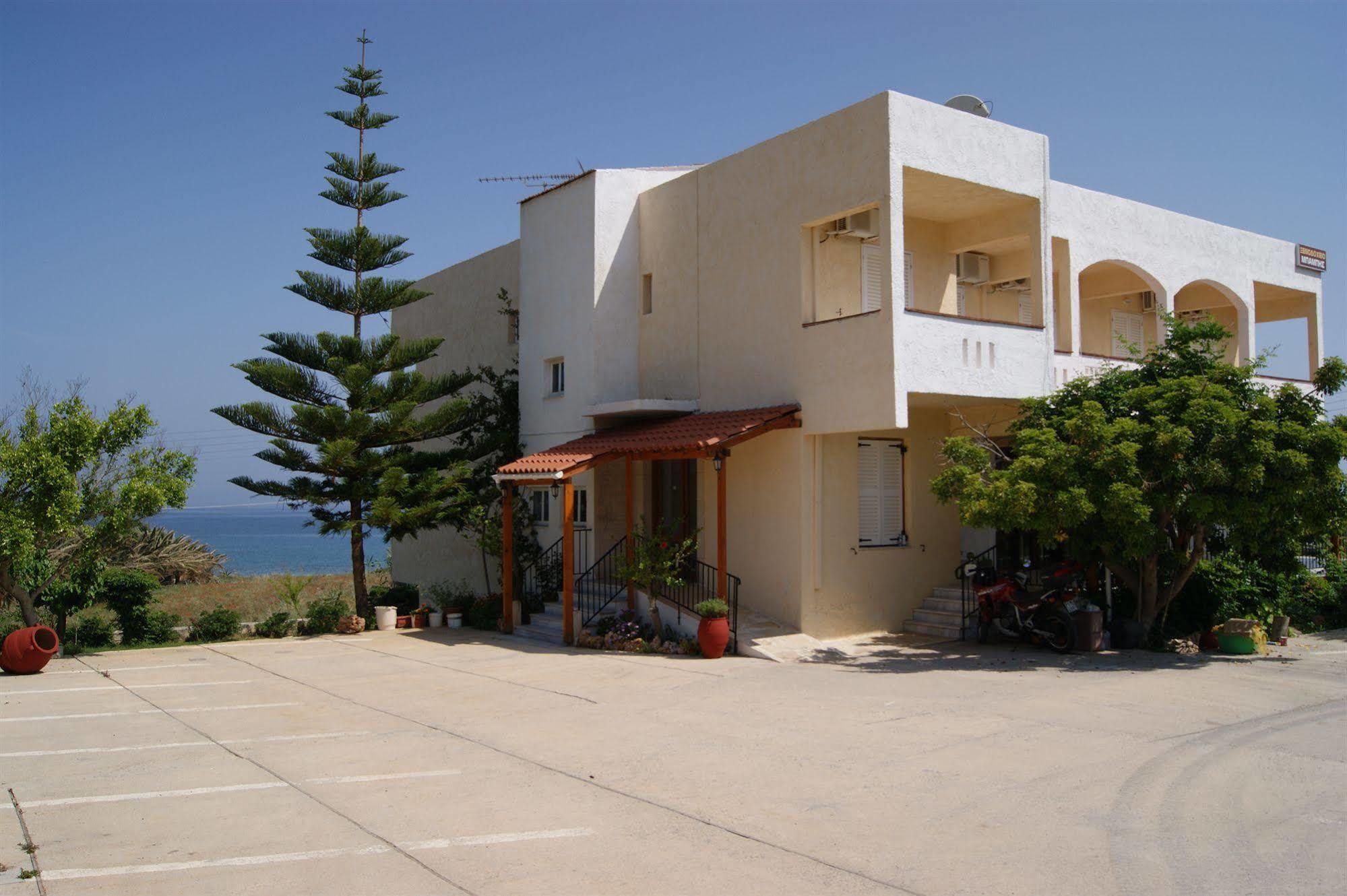 Babis Hotel Скалета Экстерьер фото