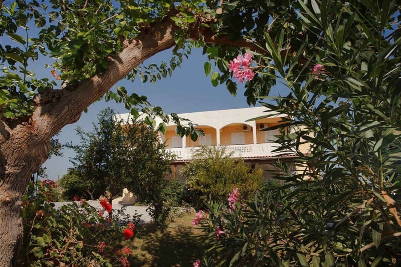 Babis Hotel Скалета Экстерьер фото